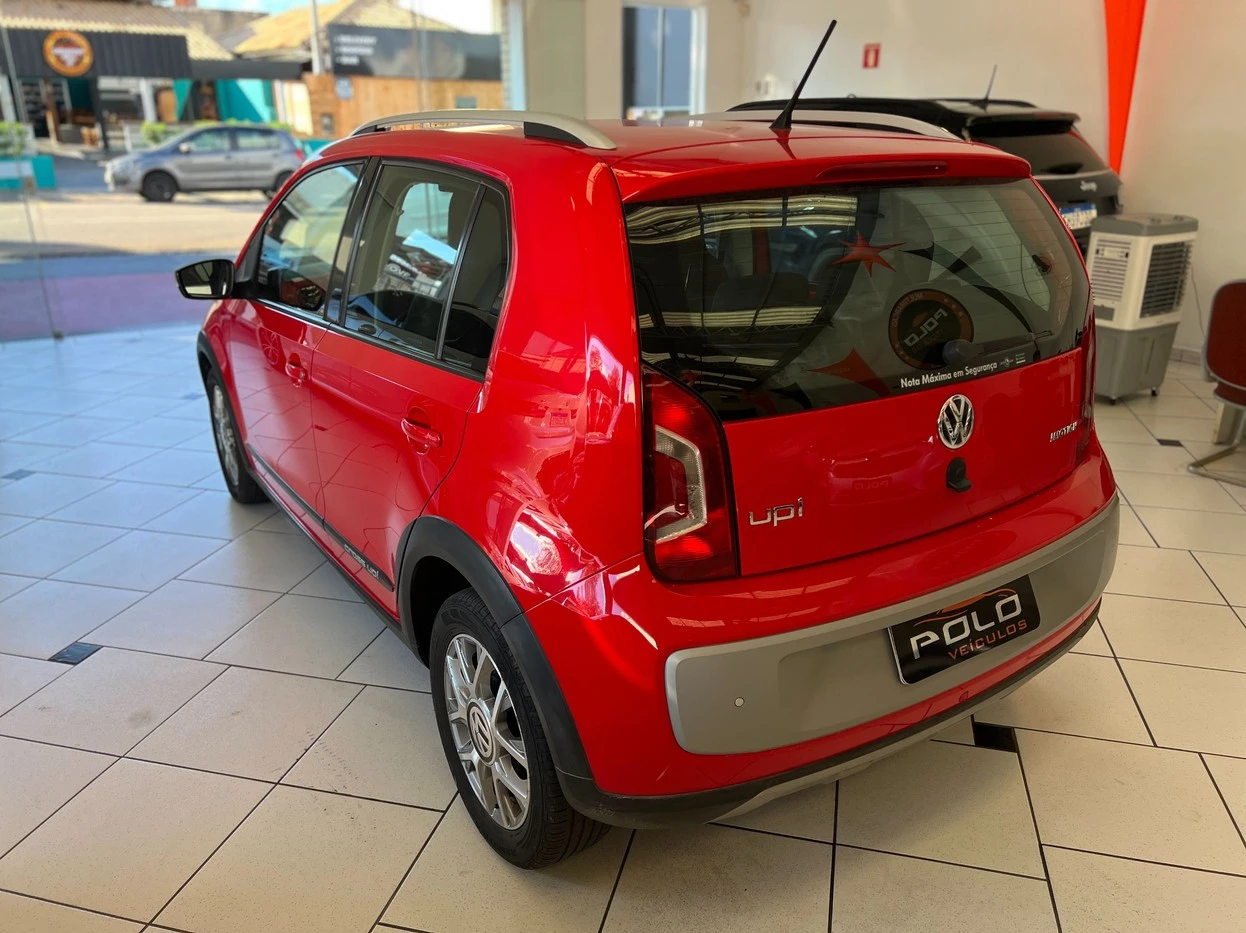 VOLKSWAGEN CROSS UP