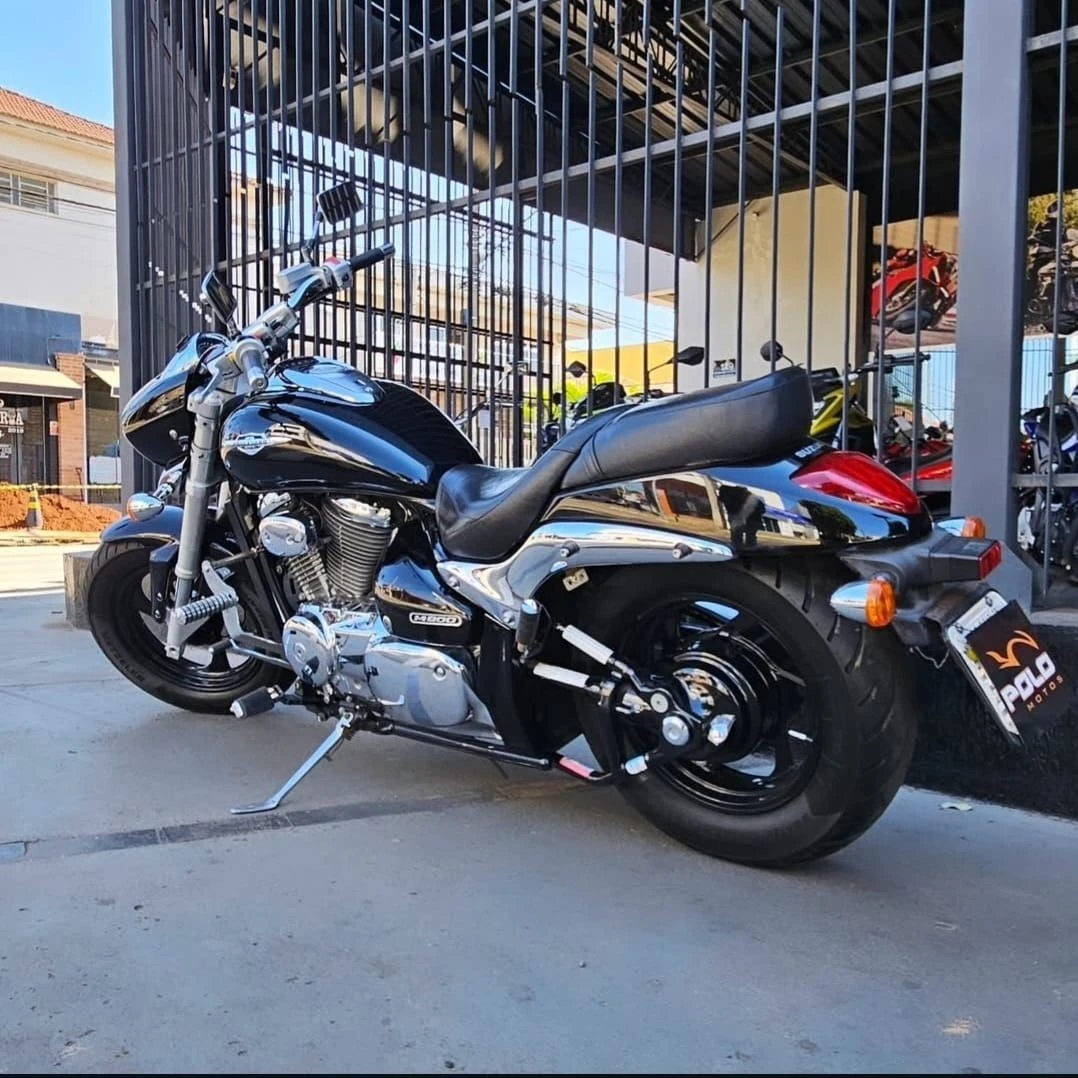 SUZUKI BOULEVARD M800 R