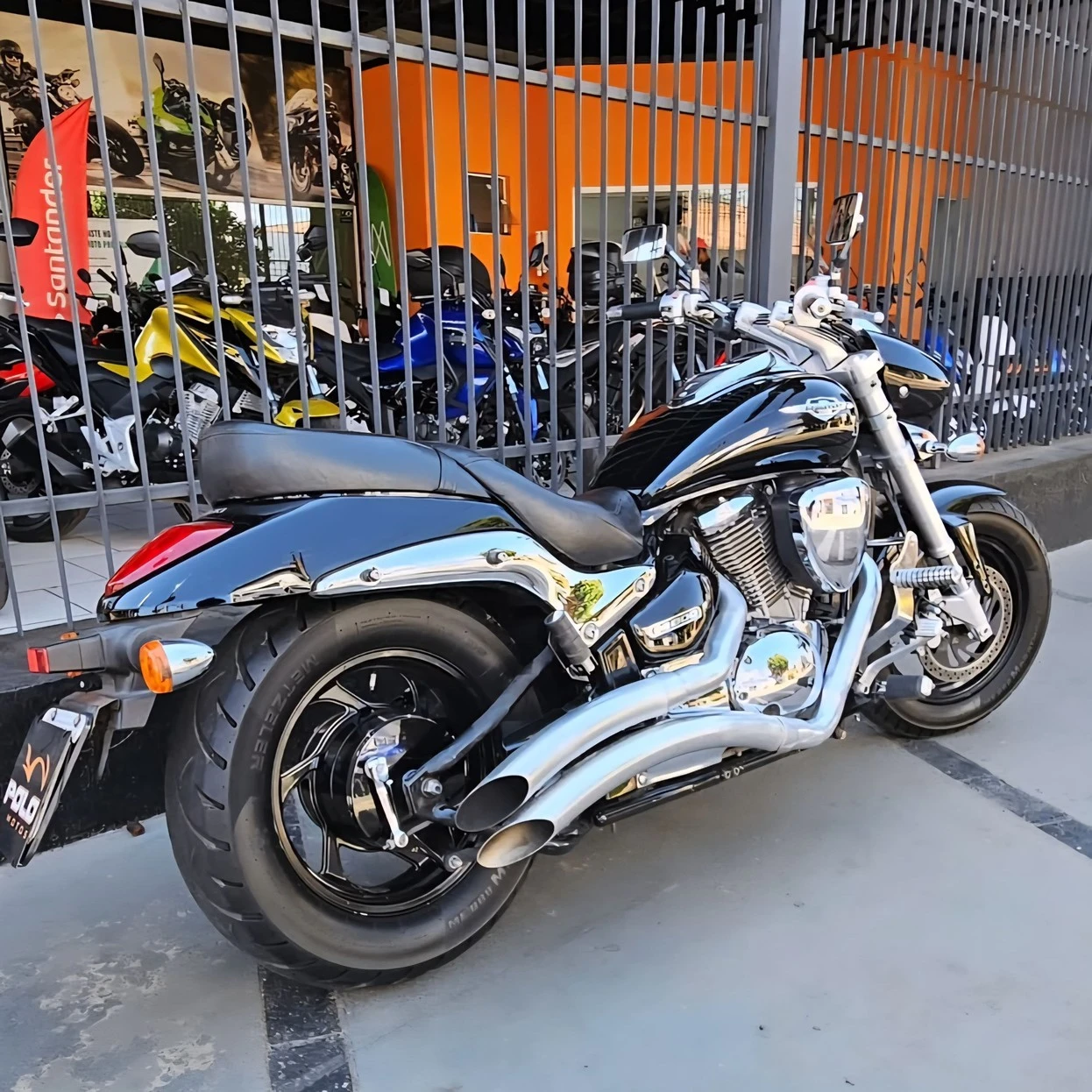SUZUKI BOULEVARD M800 R