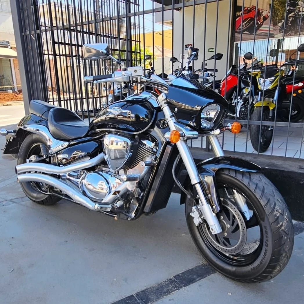SUZUKI BOULEVARD M800 R