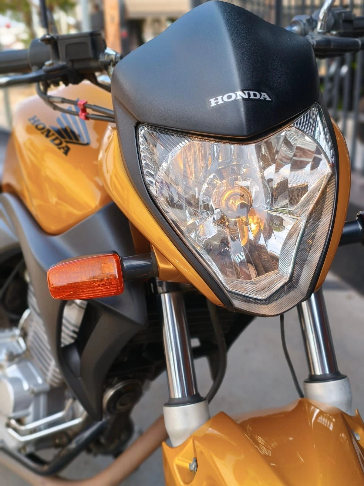 HONDA CB 300R