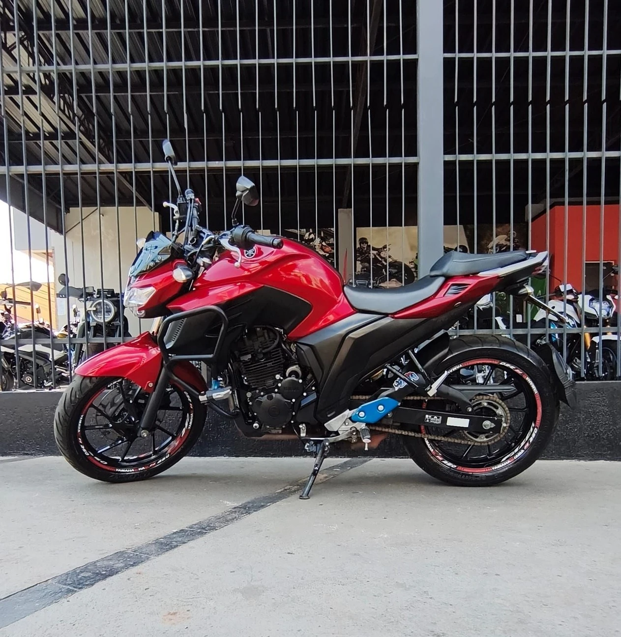YAMAHA FZ25 FAZER ABS