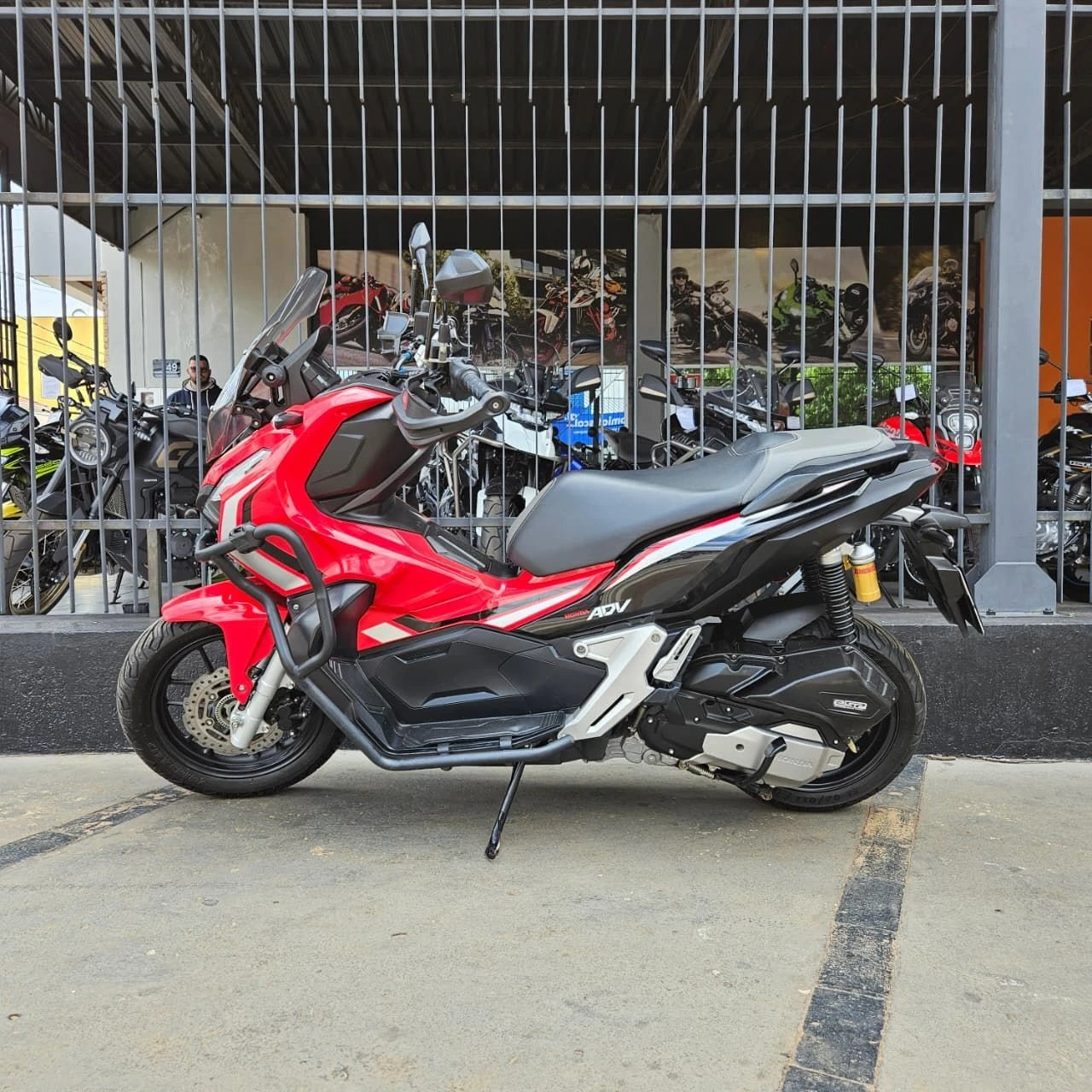 HONDA ADV 150