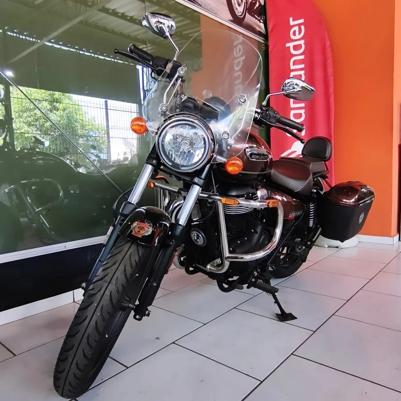 ROYAL ENFIELD METEOR 350 SUPERNOVA