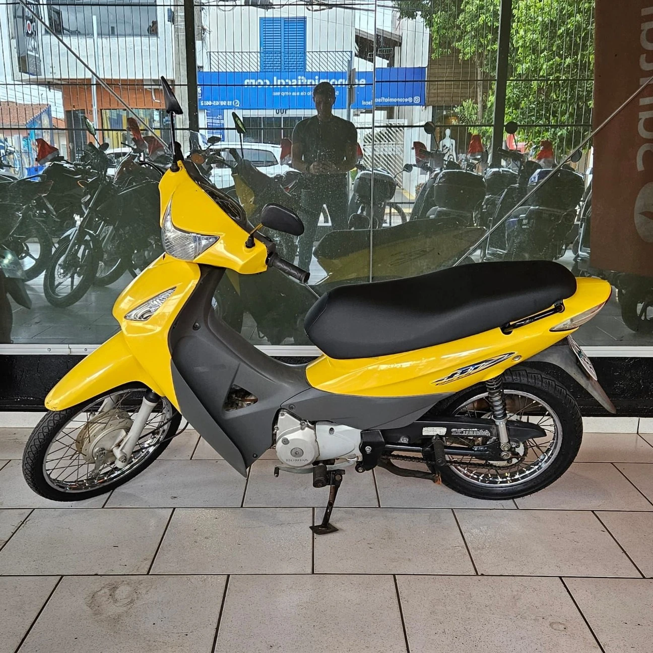 HONDA BIZ 125 ES