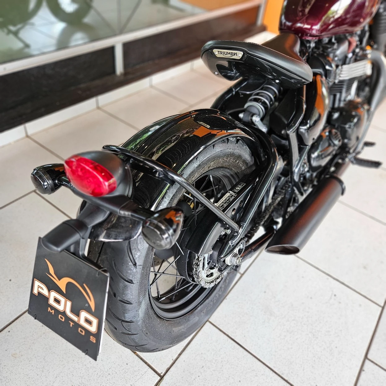 TRIUMPH BONNEVILLE BOBBER 1200