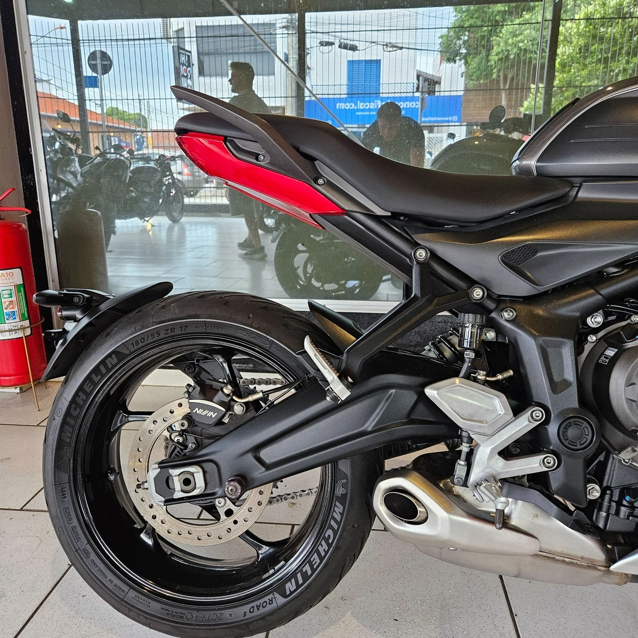 TRIUMPH TRIDENT TRIBUTE