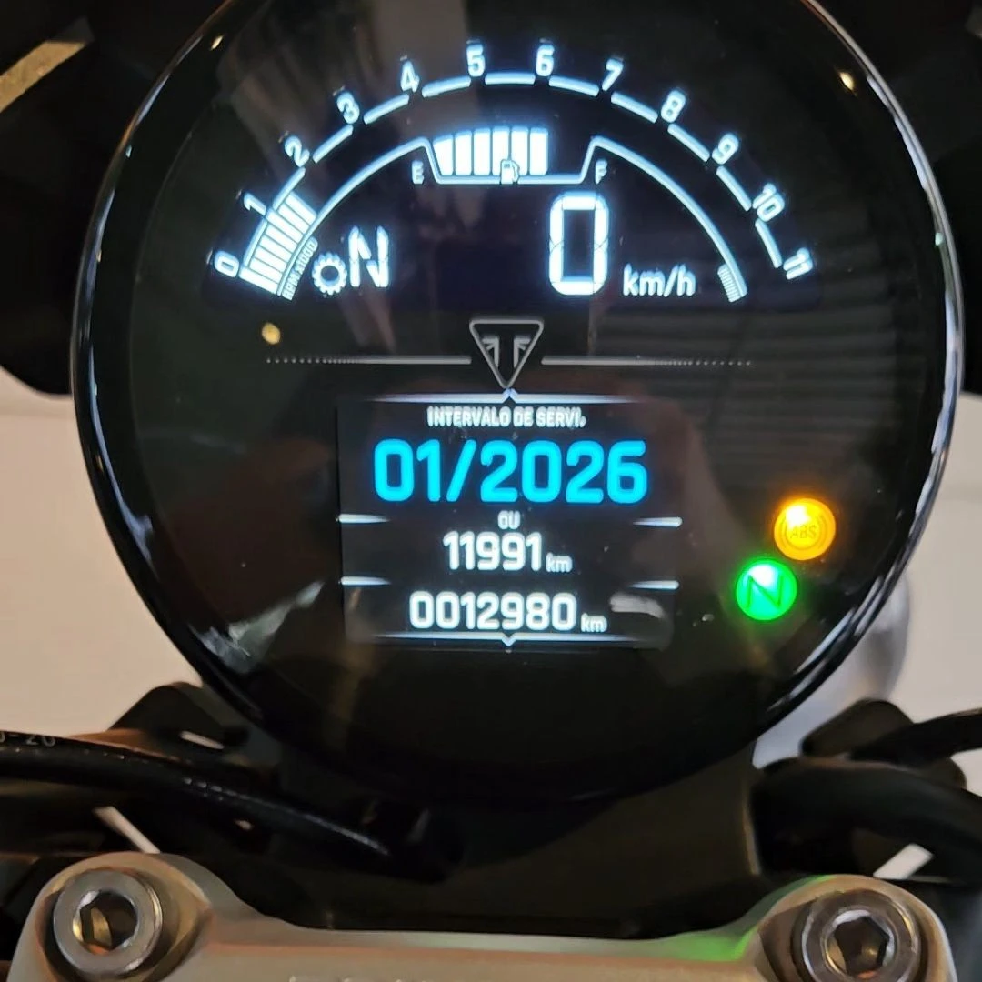 TRIUMPH TRIDENT TRIBUTE