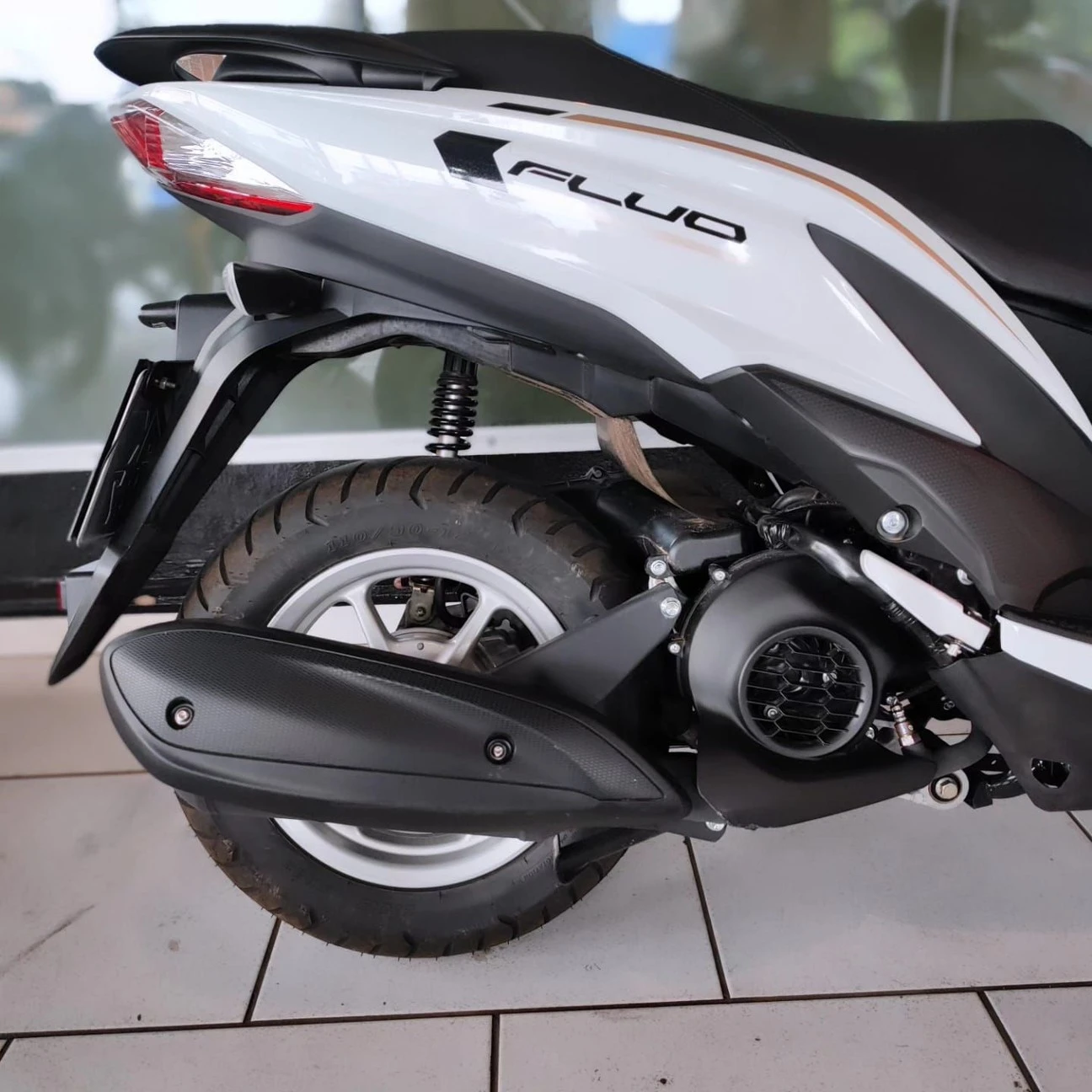 YAMAHA FLUO 125 HYBRID CONNECTED ABS