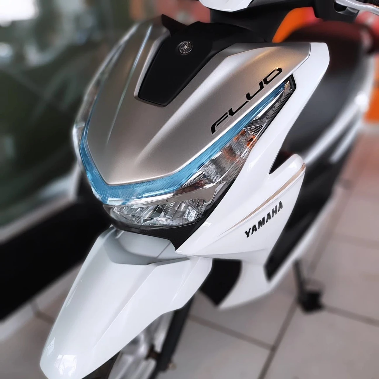 YAMAHA FLUO 125 HYBRID CONNECTED ABS
