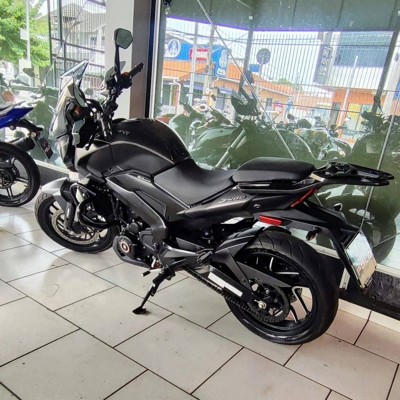 BAJAJ DOMINAR 400