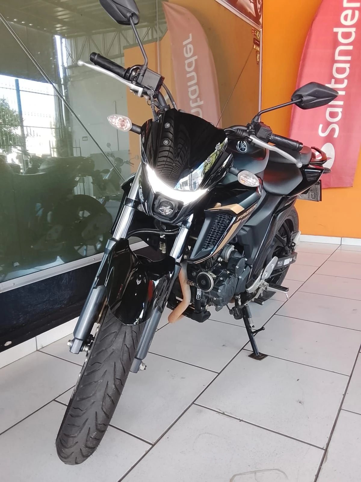 YAMAHA FZ25 FAZER ABS