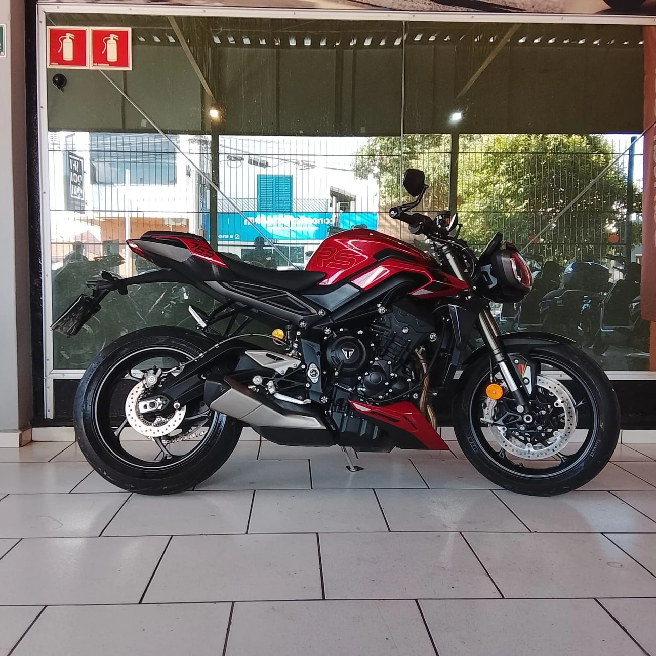 TRIUMPH STREET TRIPLE 765 RS