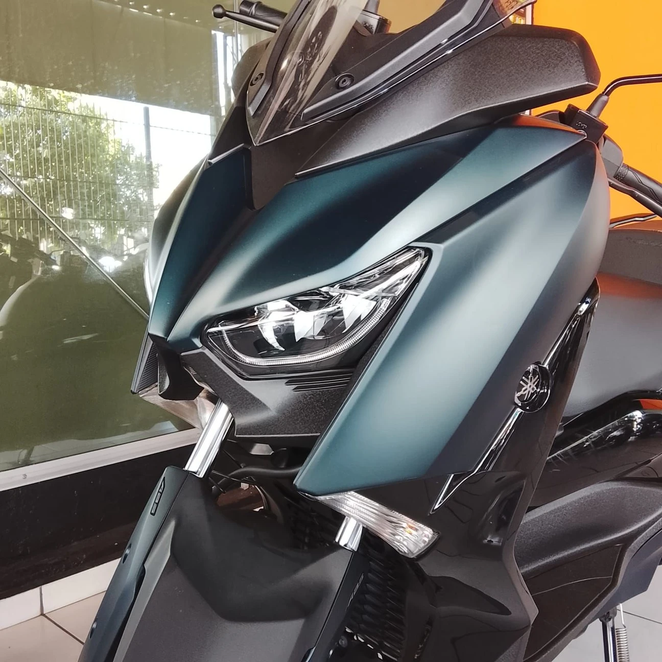 YAMAHA XMAX ABS