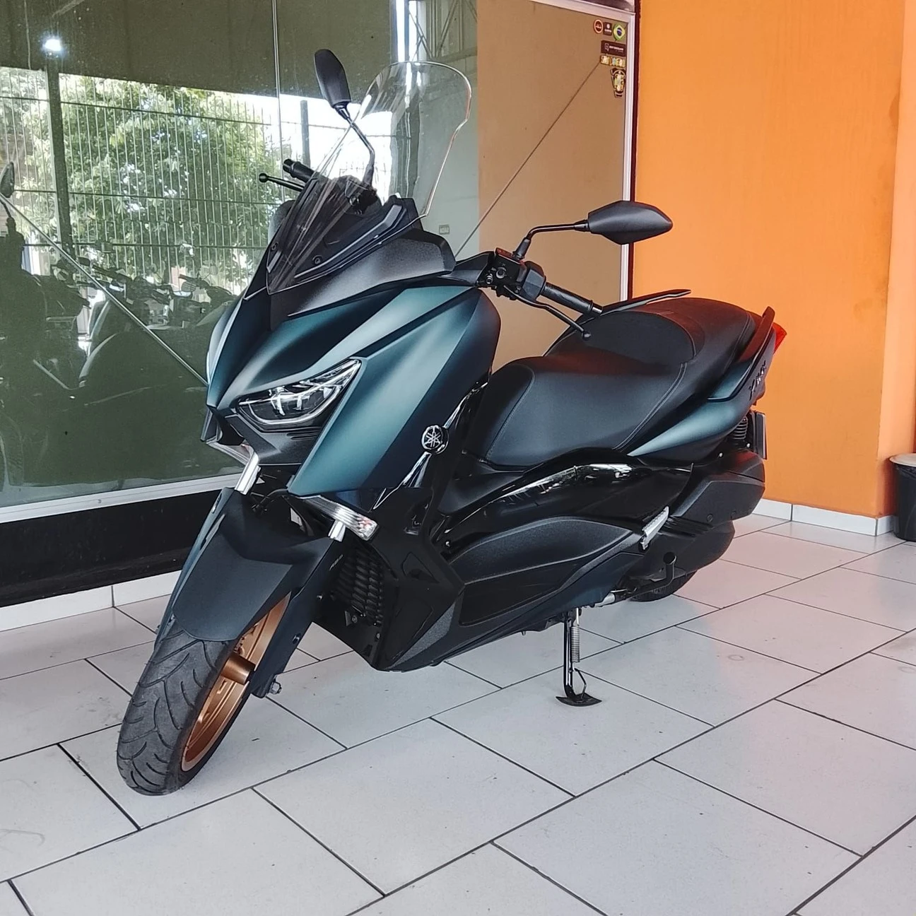 YAMAHA XMAX ABS
