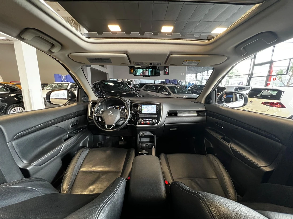 MITSUBISHI OUTLANDER