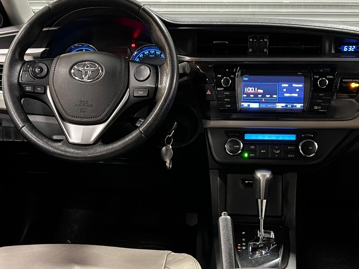 TOYOTA COROLLA