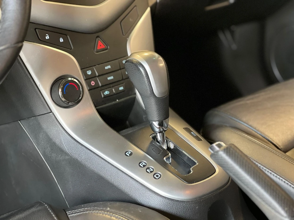 CHEVROLET CRUZE