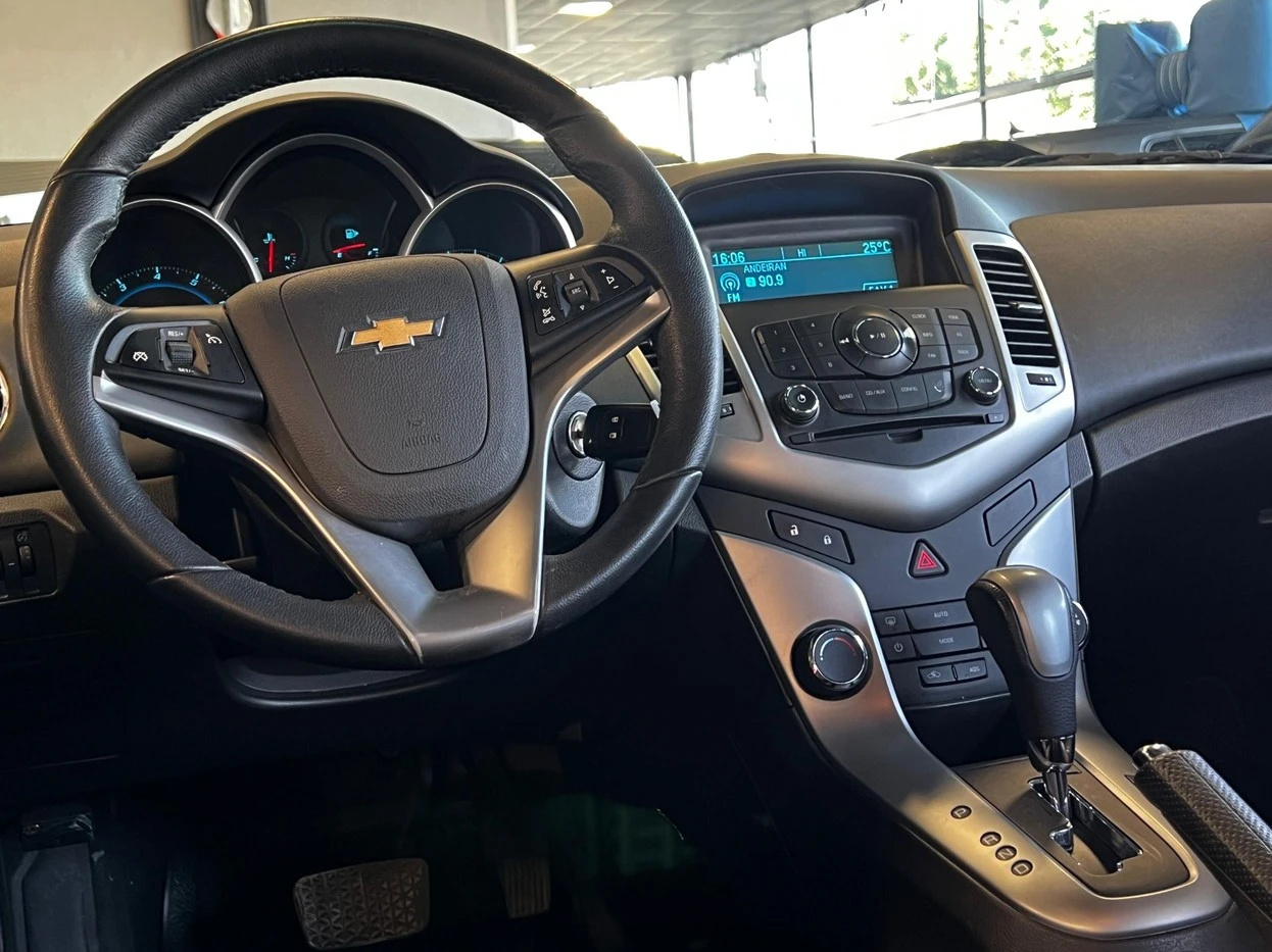 CHEVROLET CRUZE