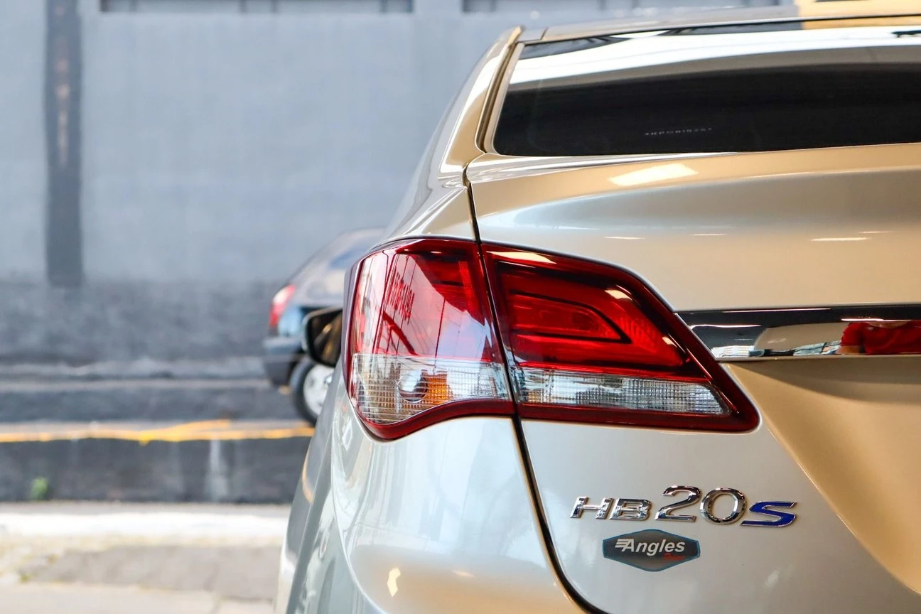 HYUNDAI HB20S