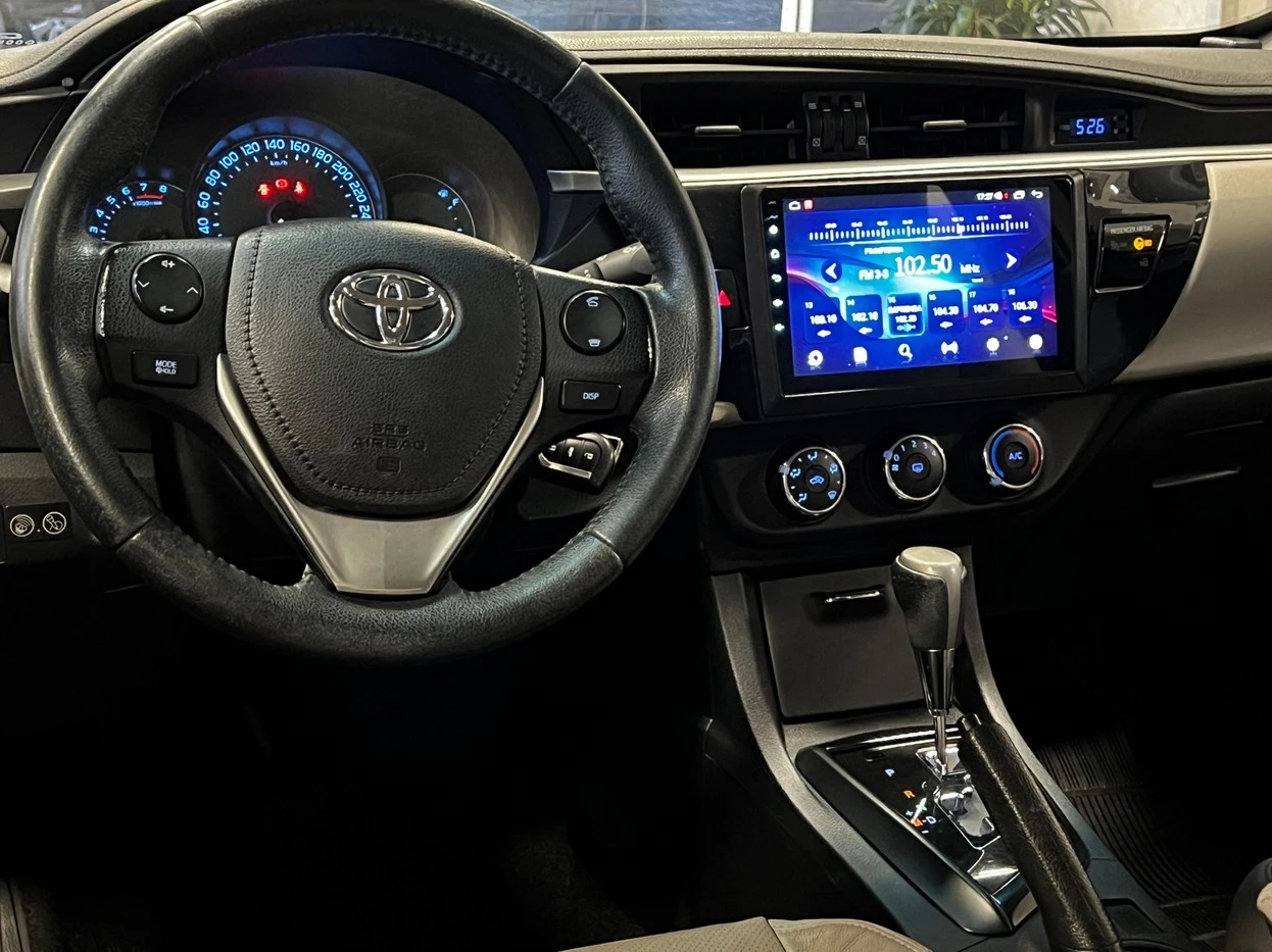 TOYOTA COROLLA
