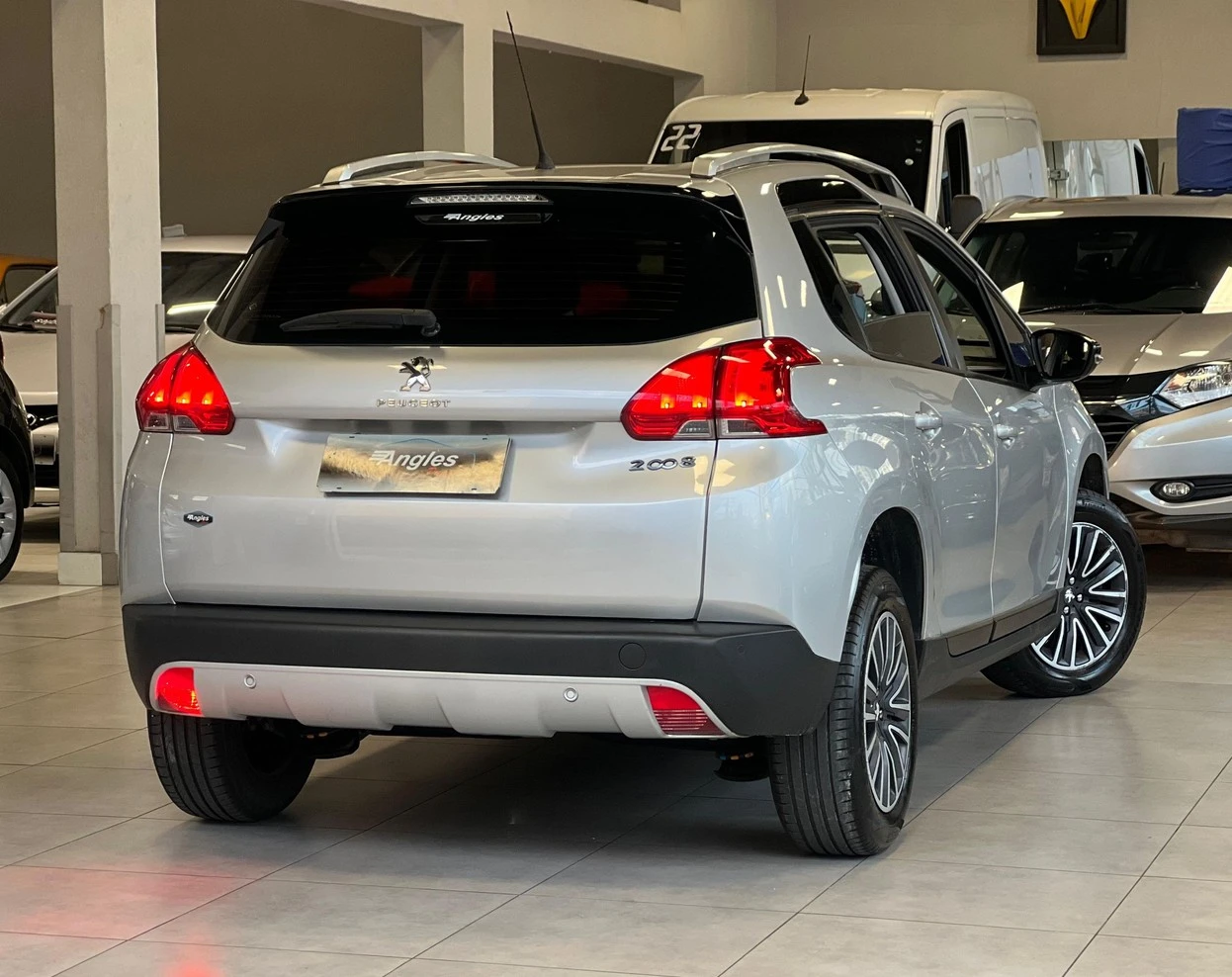 PEUGEOT 2008