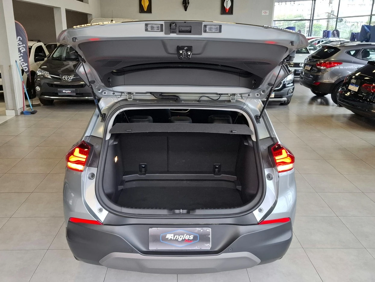 CHEVROLET TRACKER