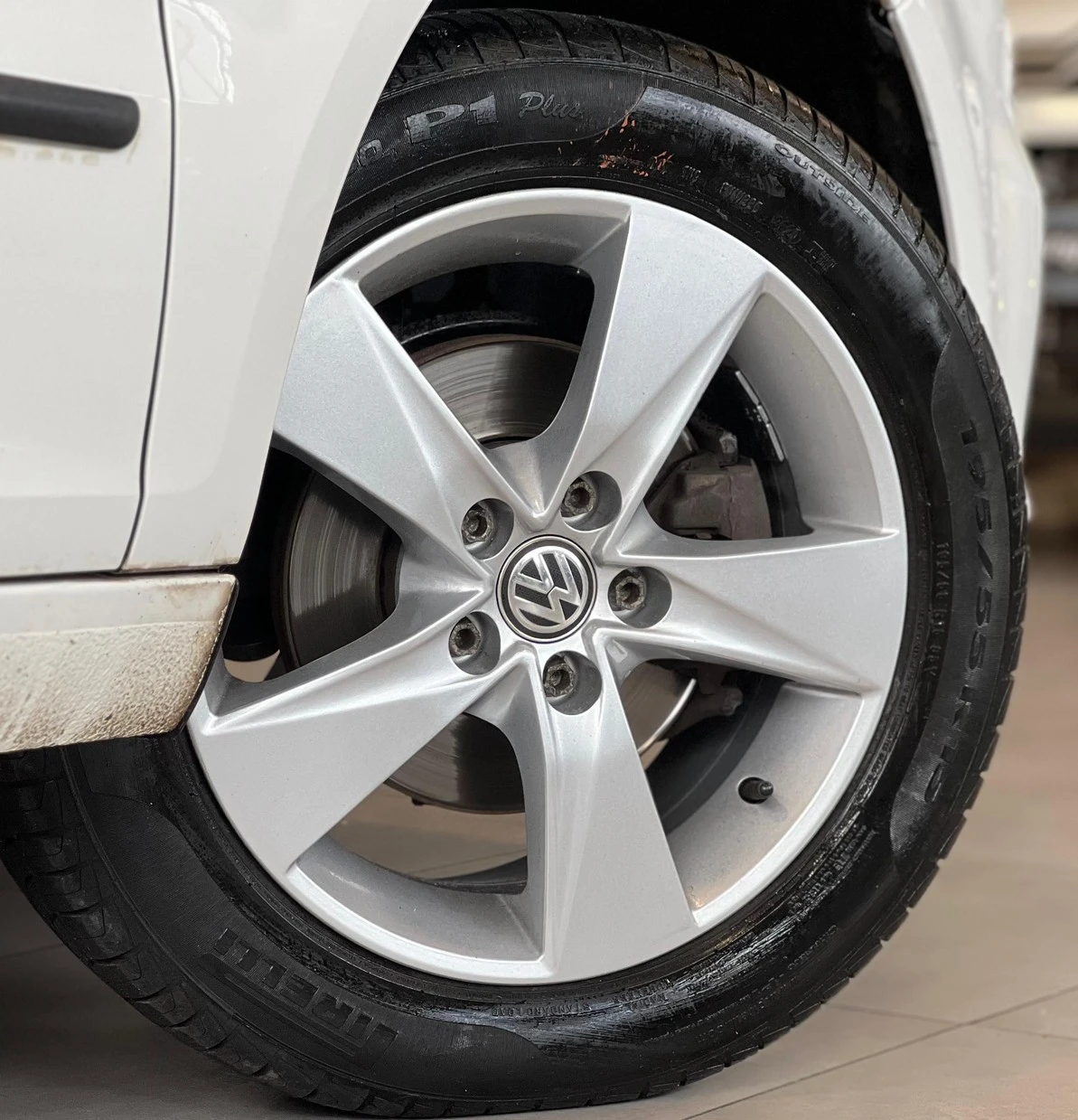 VOLKSWAGEN FOX