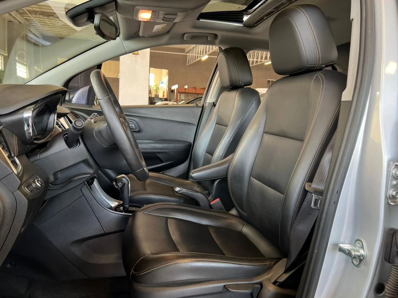 CHEVROLET TRACKER