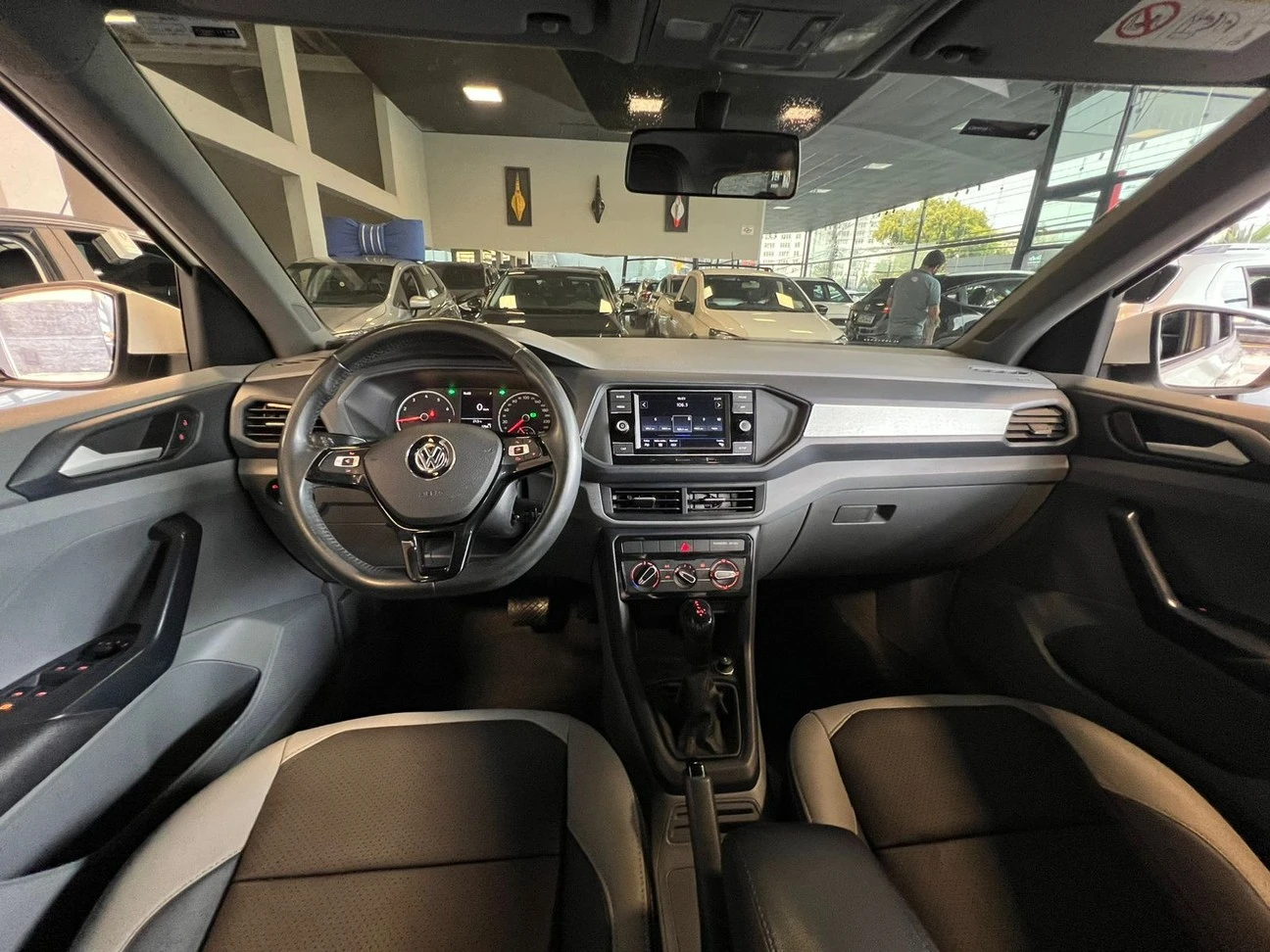 VOLKSWAGEN T-CROSS