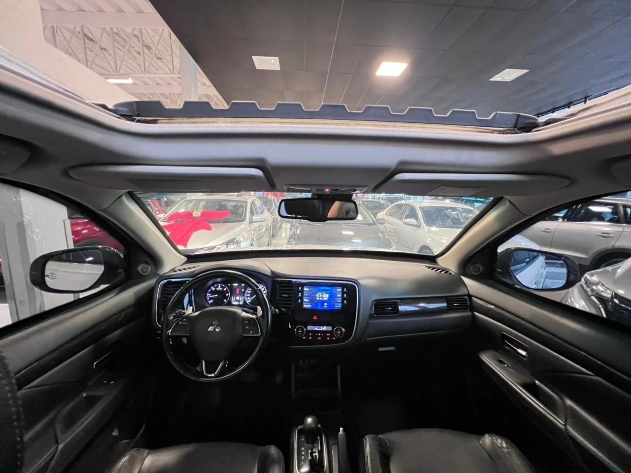 MITSUBISHI OUTLANDER