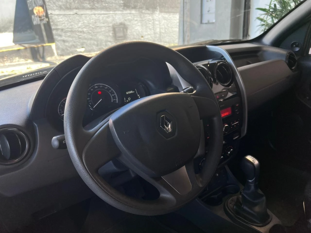 RENAULT DUSTER