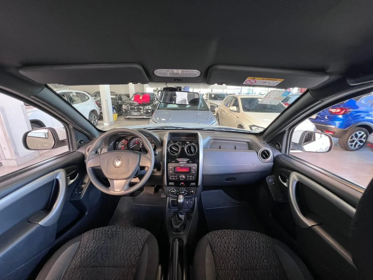 RENAULT DUSTER