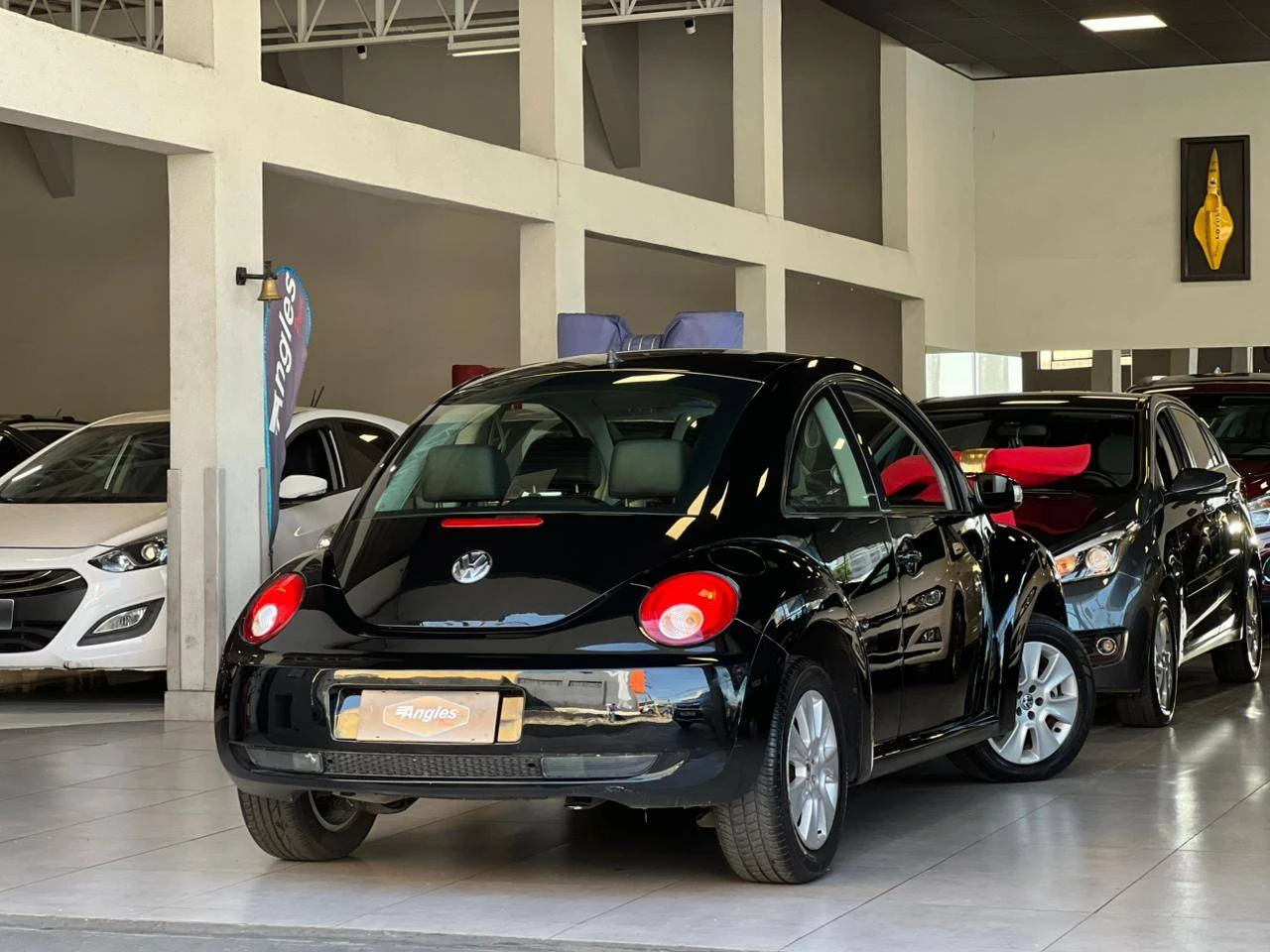 VOLKSWAGEN NEW BEETLE