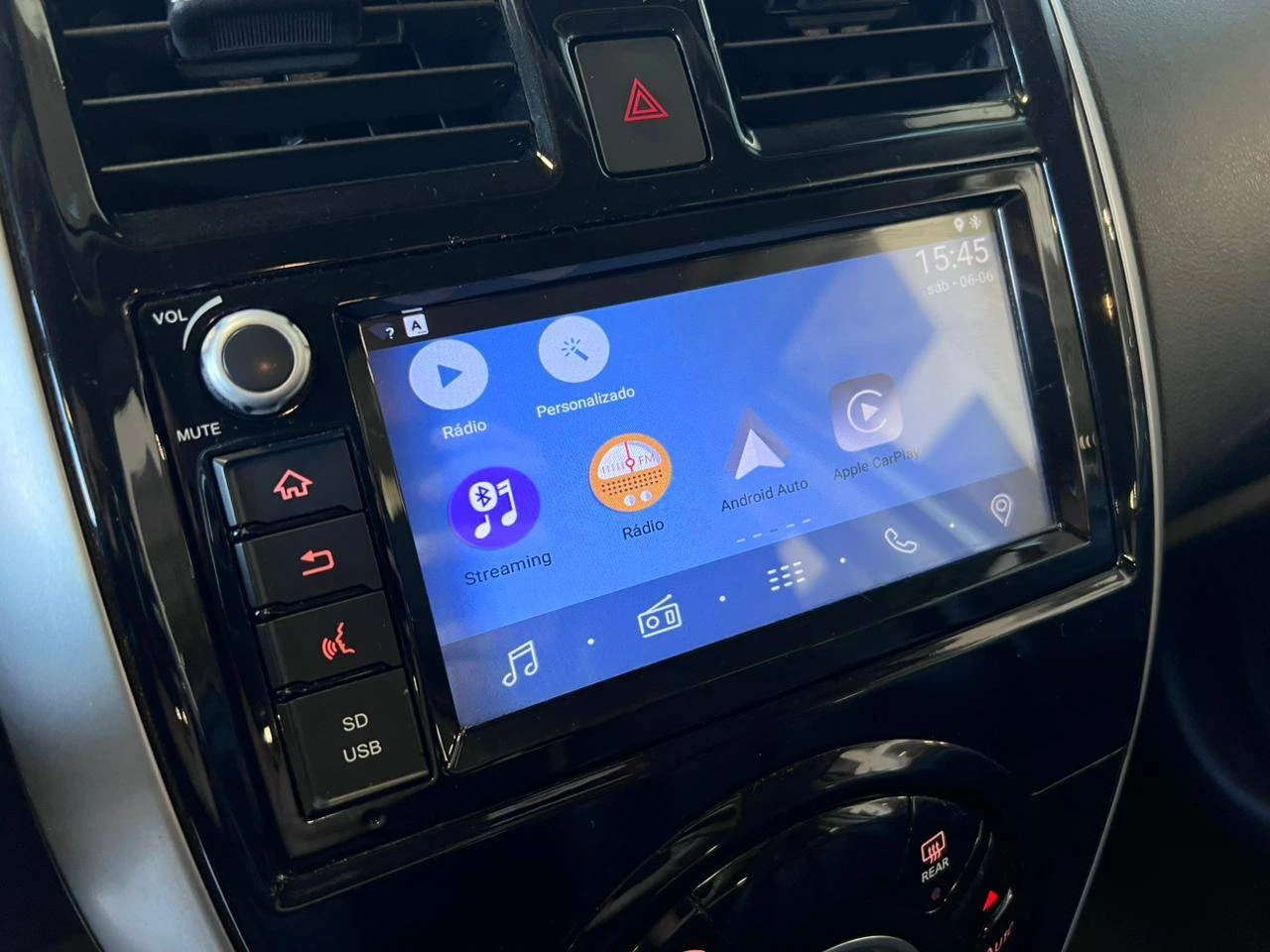 NISSAN VERSA