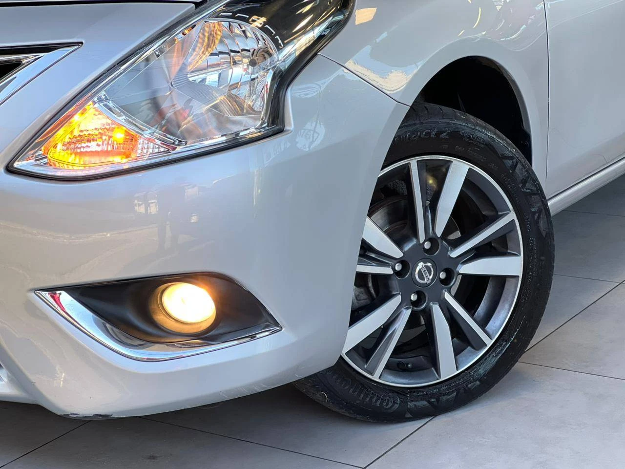 NISSAN VERSA