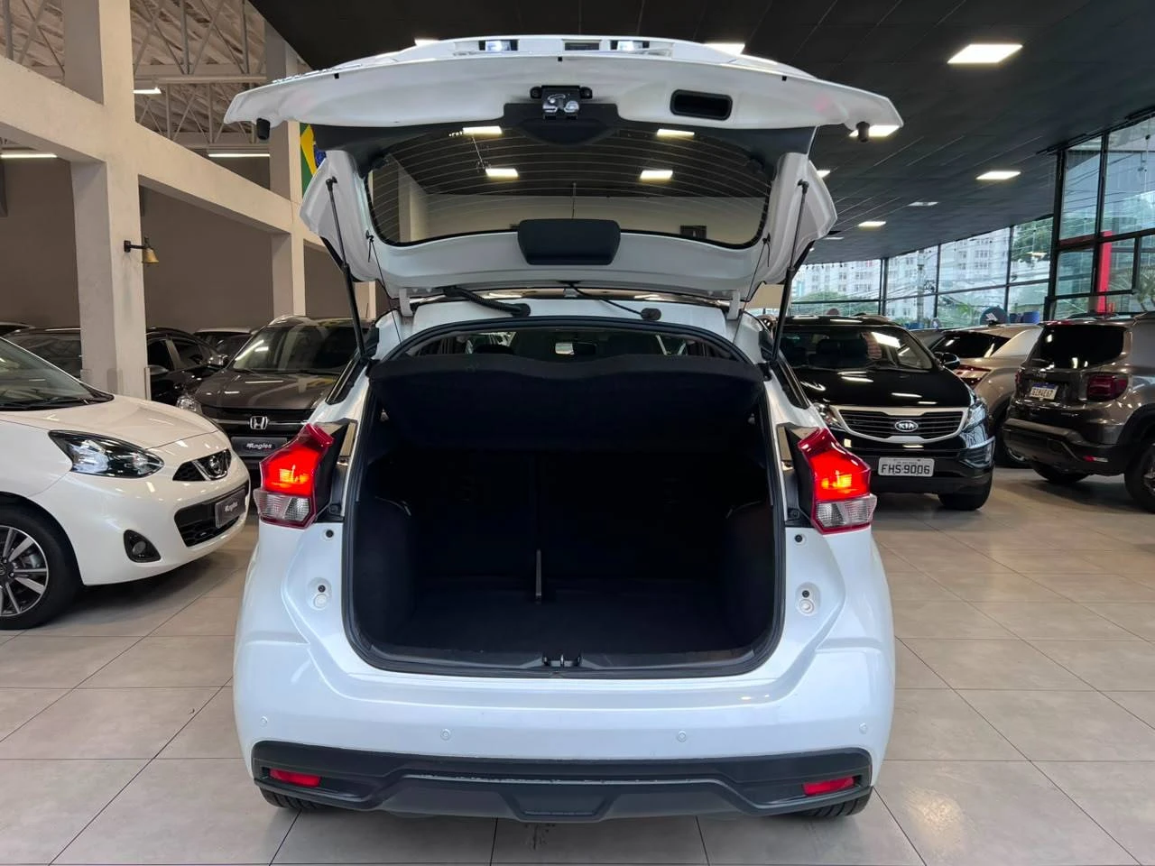 NISSAN KICKS