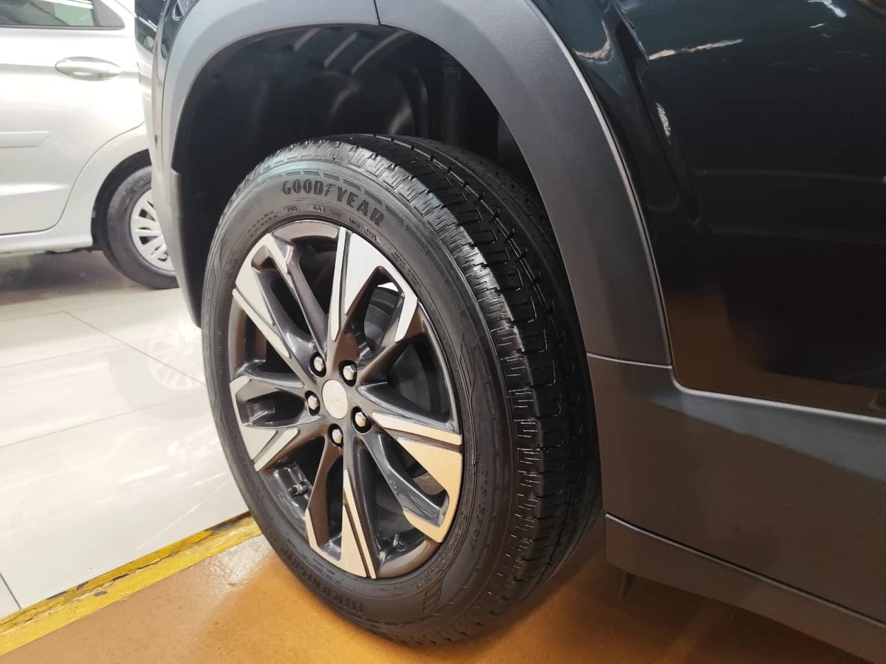 CHEVROLET TRACKER