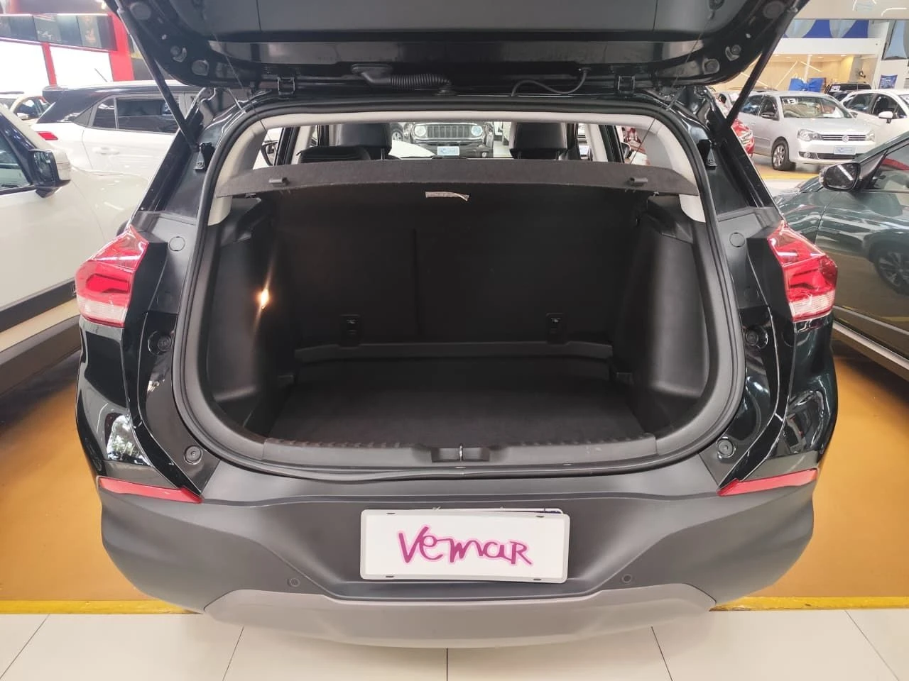 CHEVROLET TRACKER