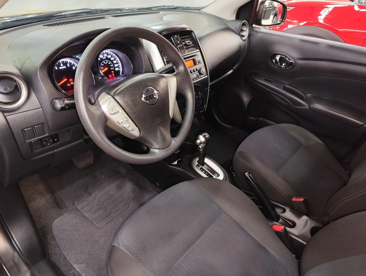 NISSAN VERSA