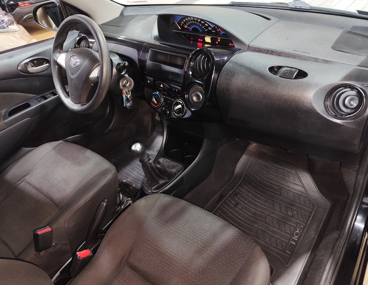TOYOTA ETIOS