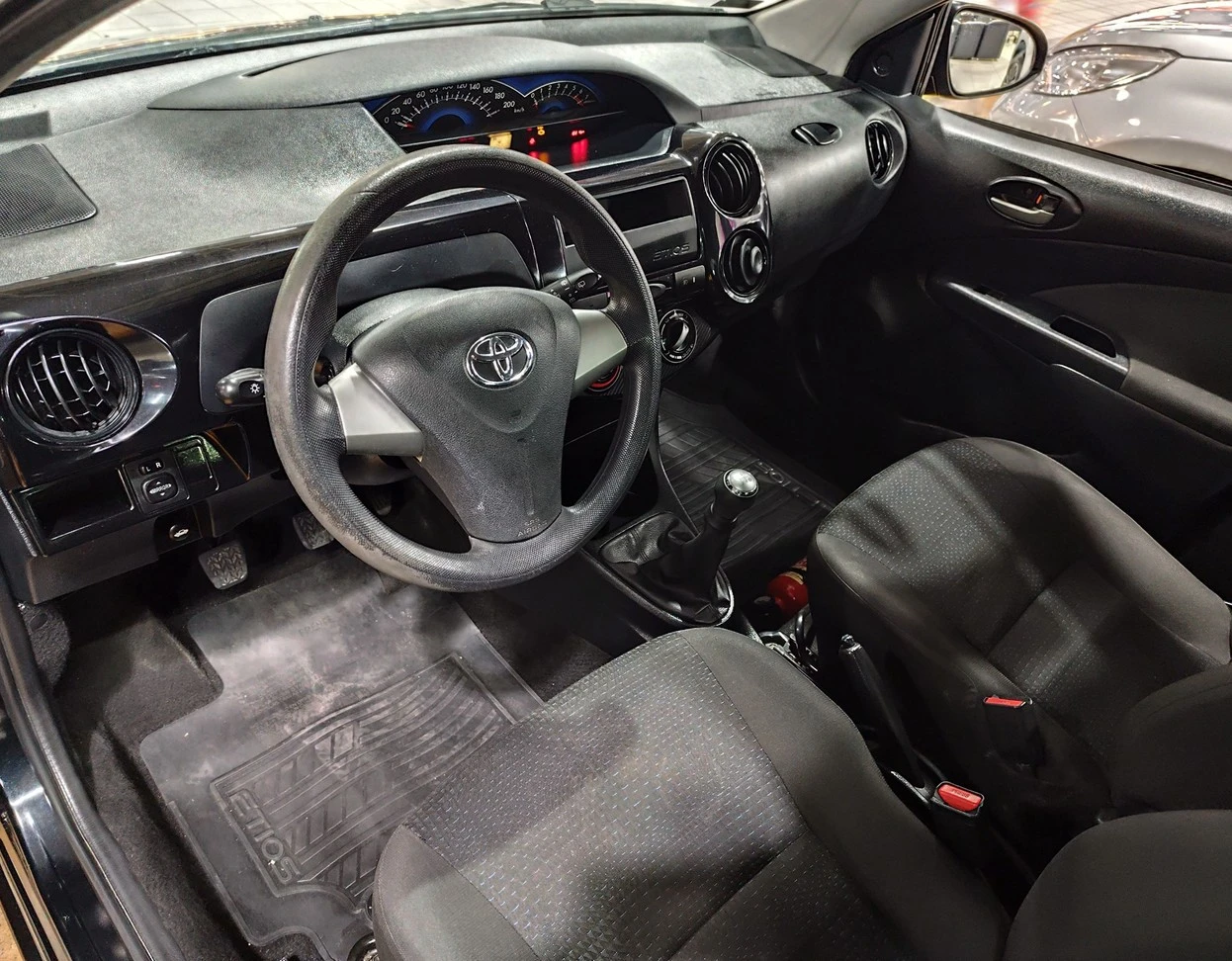 TOYOTA ETIOS