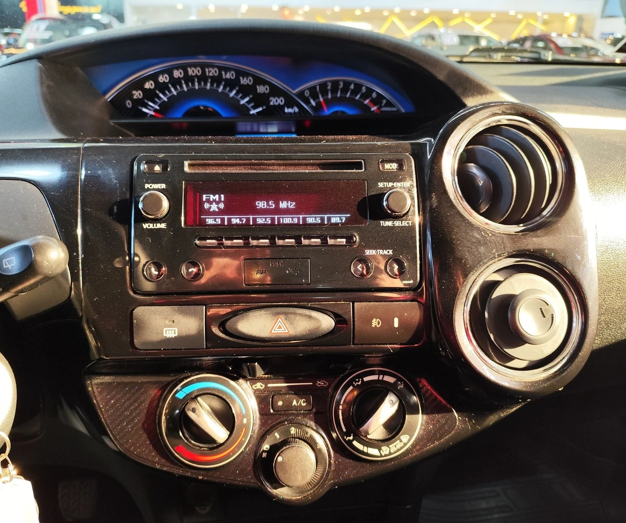 TOYOTA ETIOS