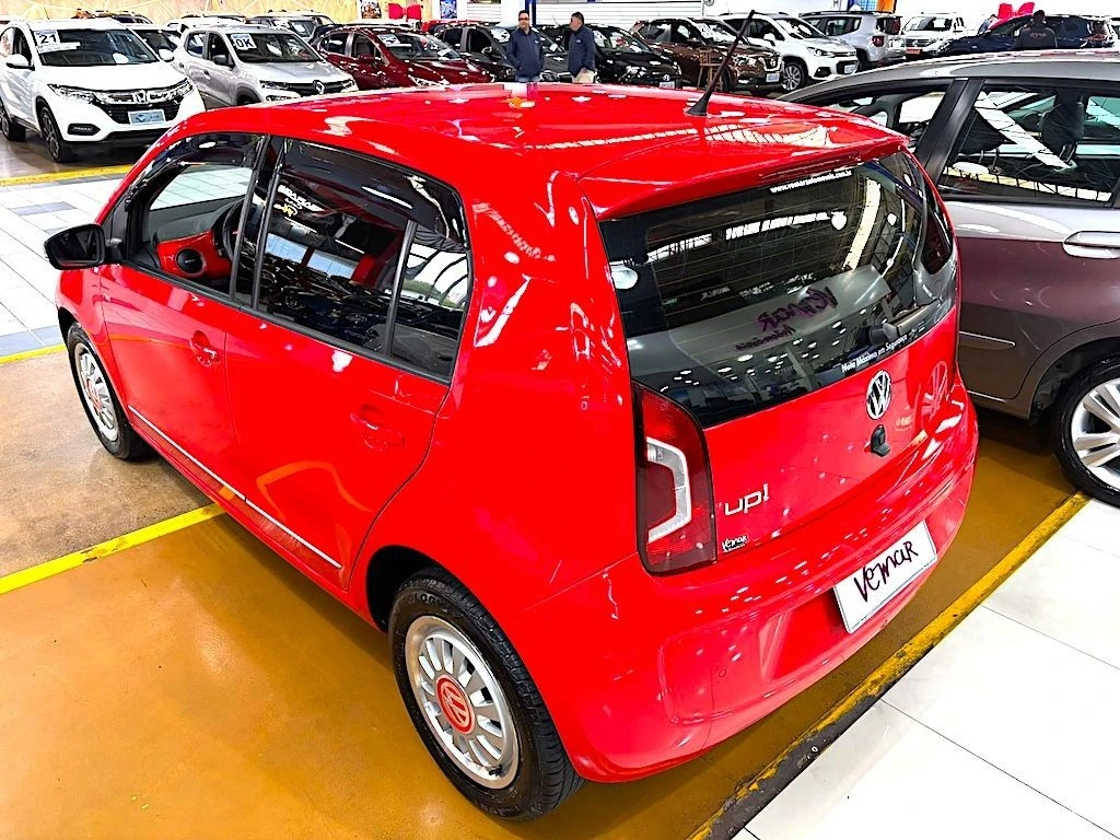 VOLKSWAGEN UP