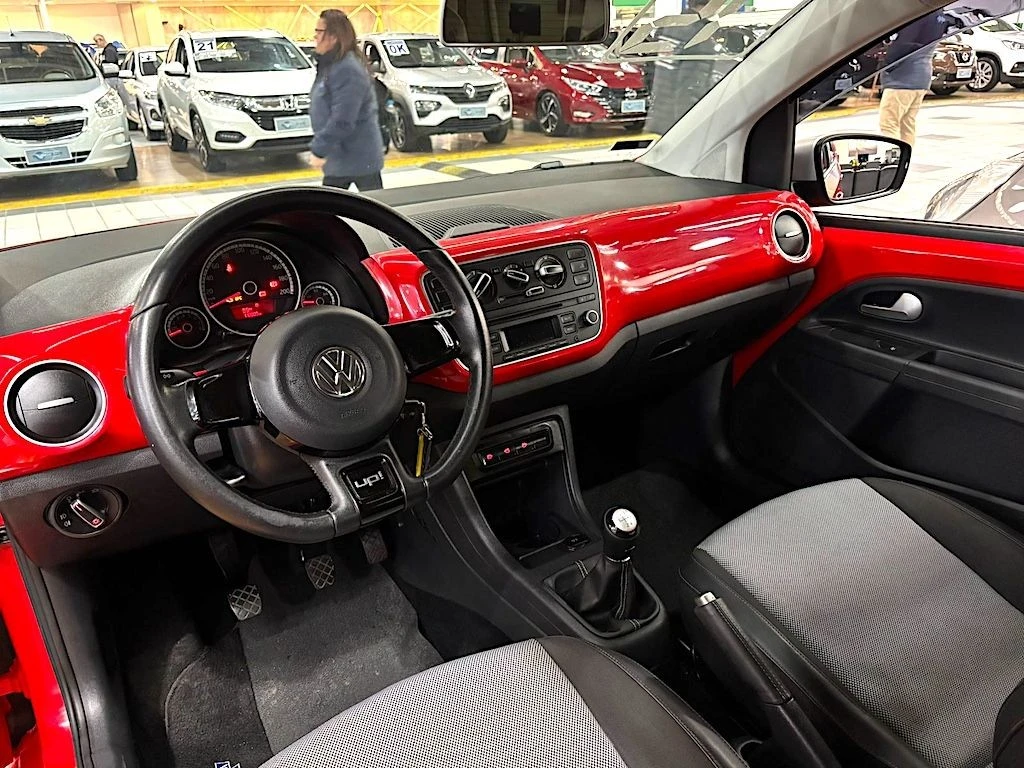 VOLKSWAGEN UP