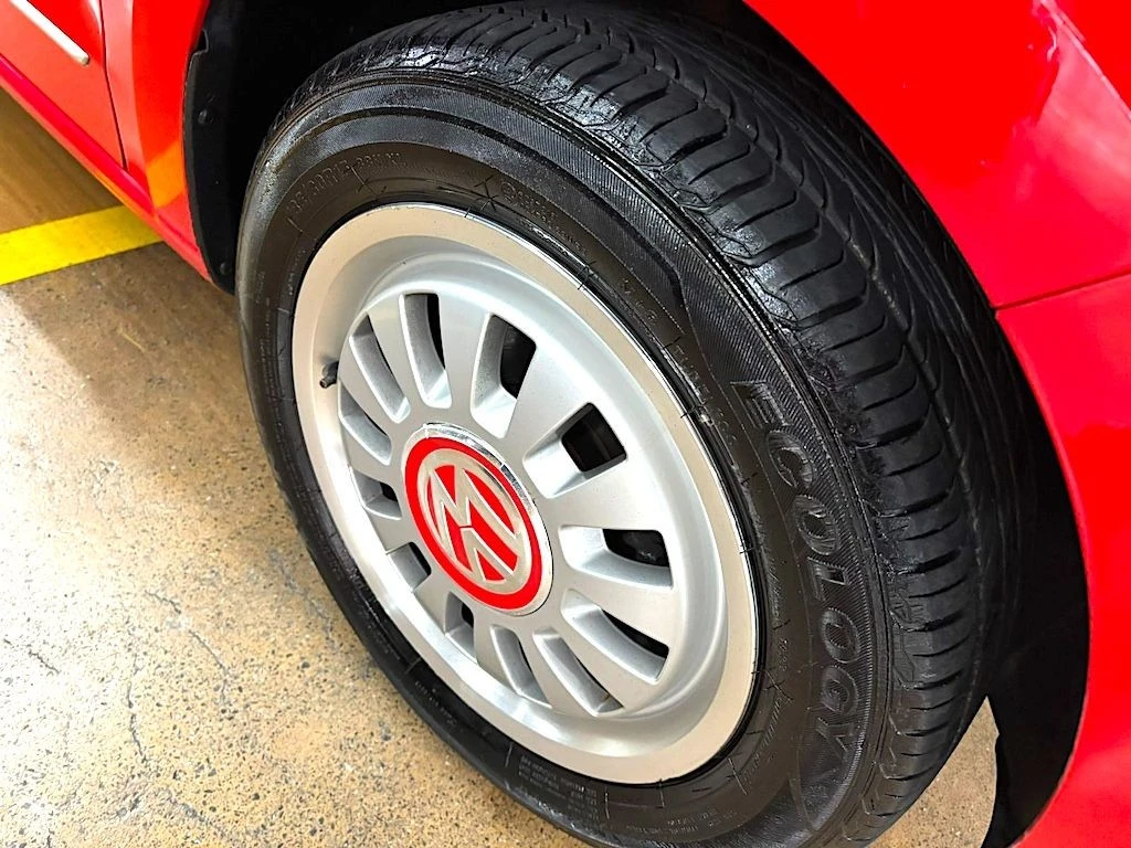 VOLKSWAGEN UP