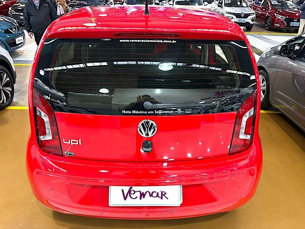 VOLKSWAGEN UP