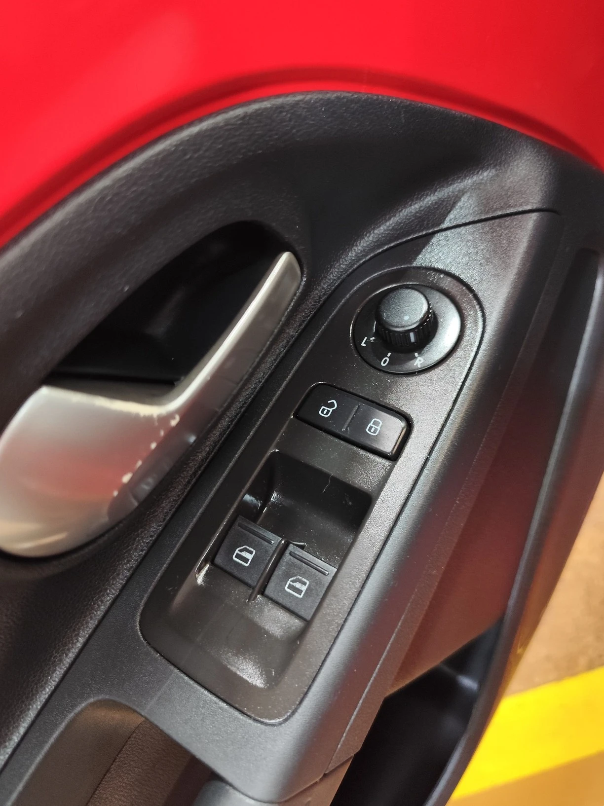 VOLKSWAGEN UP