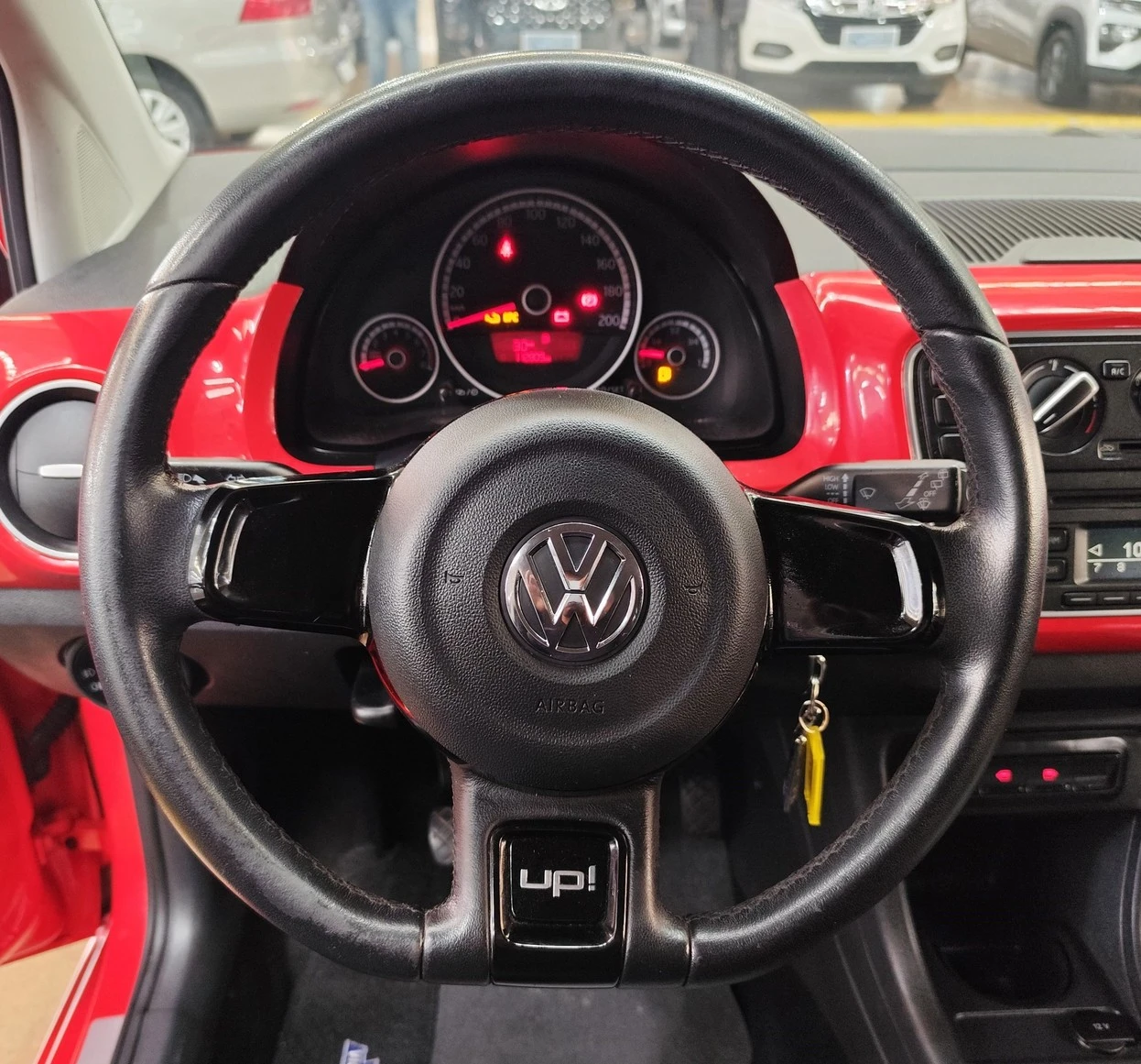 VOLKSWAGEN UP