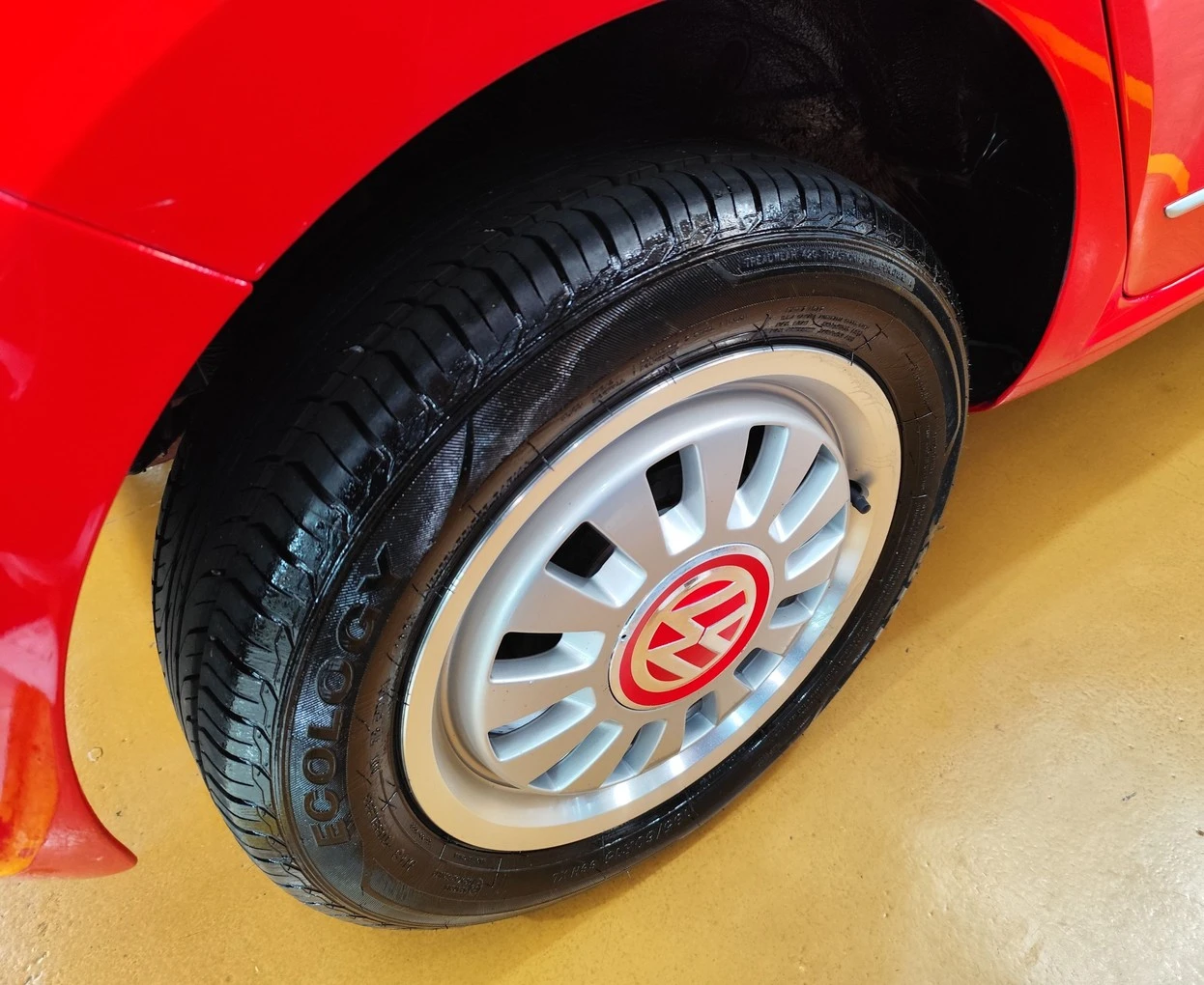 VOLKSWAGEN UP